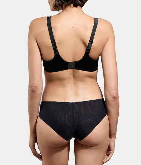 Agathe Shorty