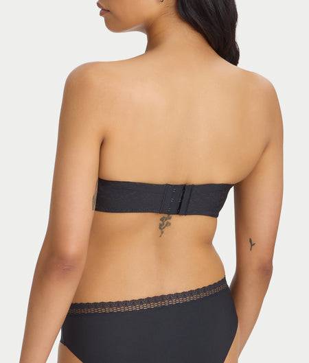 Comfort Chic Strapless Bra