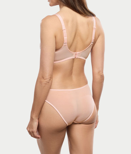 Amour Brief