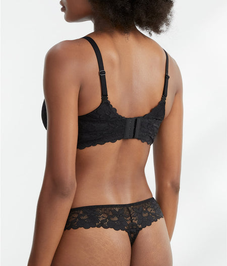 The Essential Lace Curvy Bralette