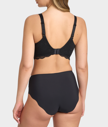 Cesile Full Brief